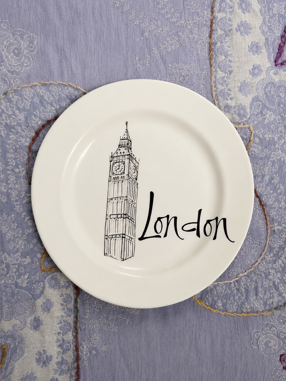 Wedgwood London Big Ben Bone China Plate 9.75”